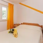 Pojko - One-bedroom With Terrace Yellow Διαμέρισμα Ντουμπρόβνικ