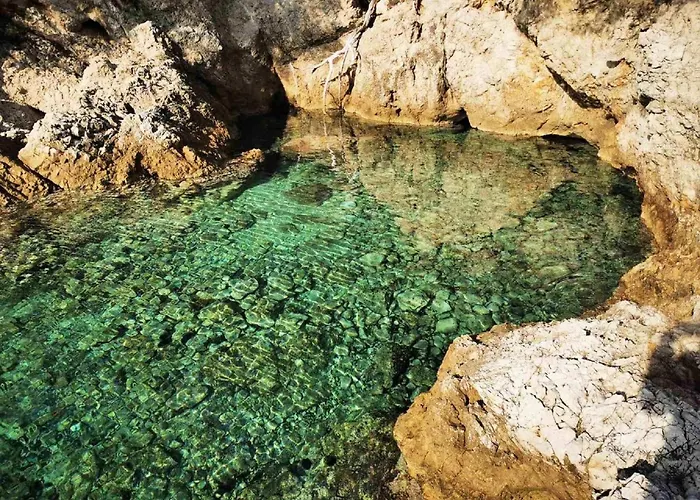 Pojko - One-bedroom With Terrace Yellow Dubrovnik